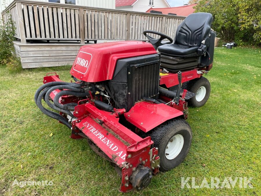 Toro Reelmaster 2000 D lawn tractor