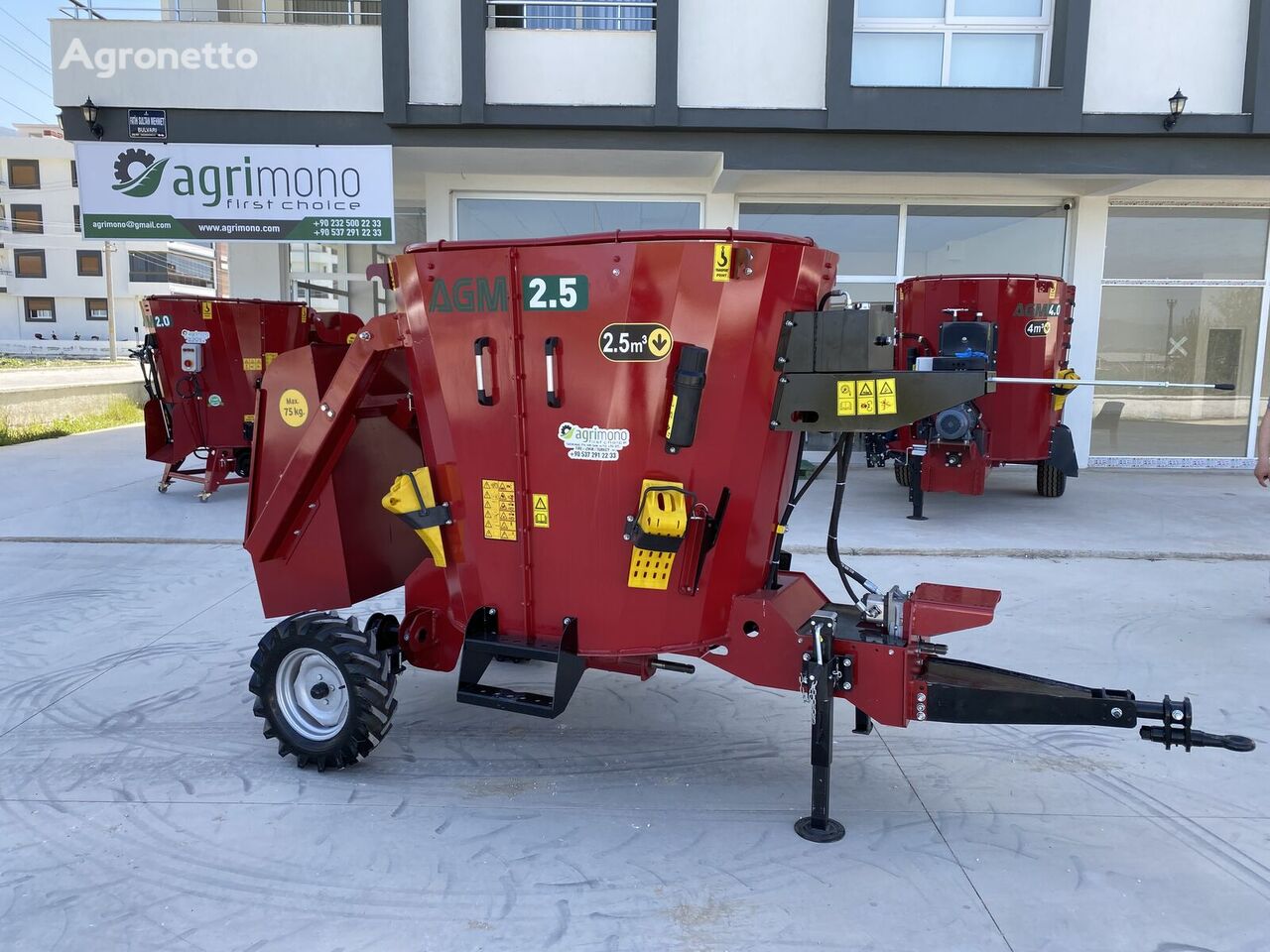 new Agrimono AGM 2.5 Electric And Shaft Vertical Feed Mixer Machine