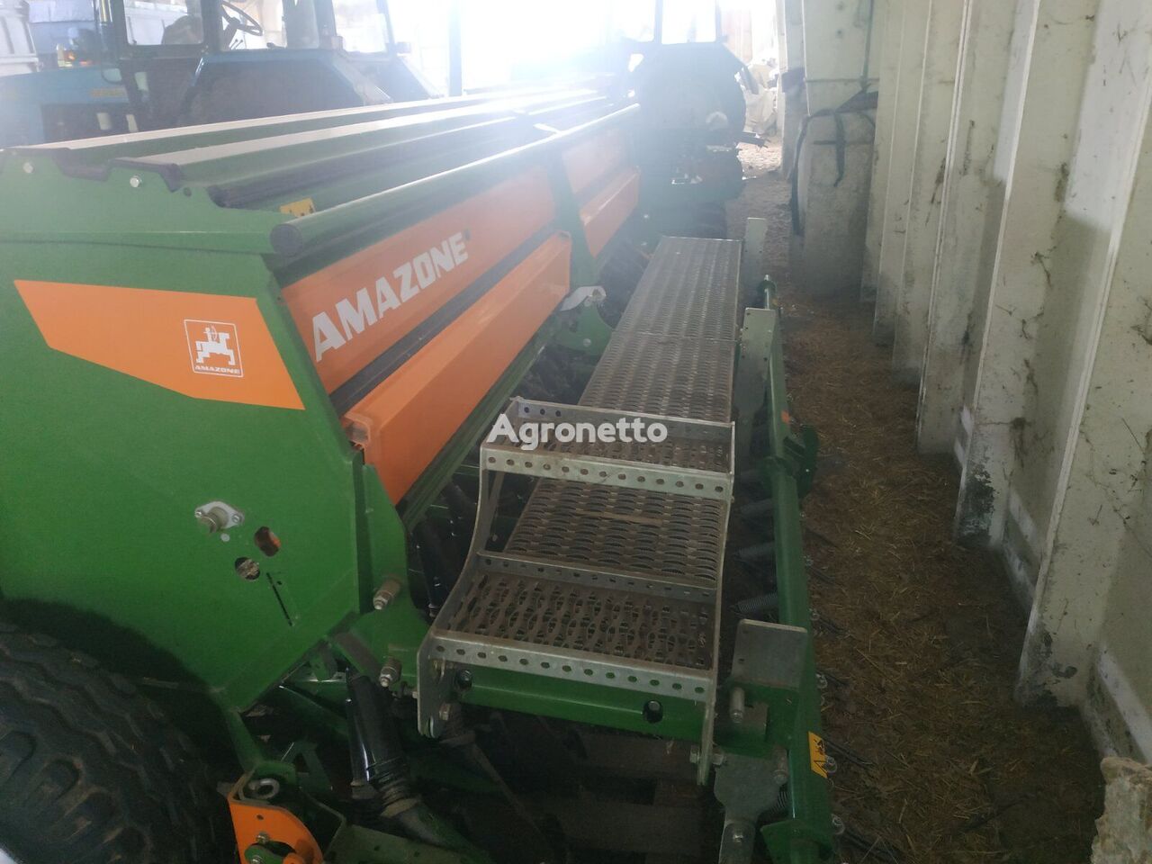 Amazone D9-4000 Super mechanical seed drill
