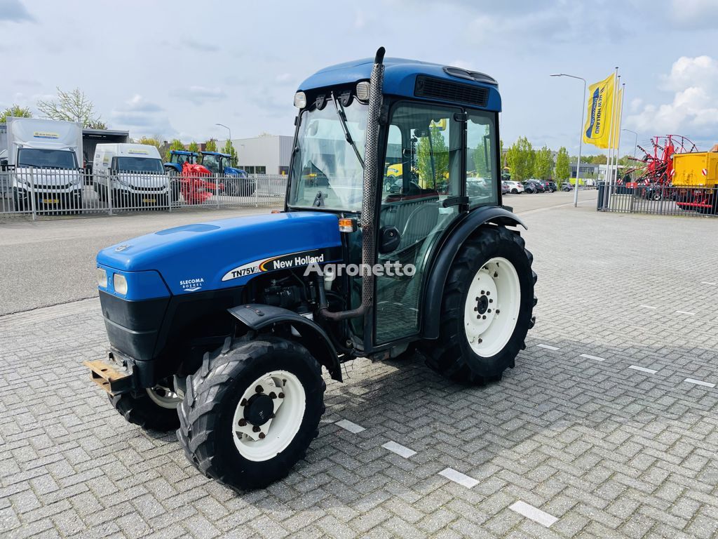 New Holland TN75VA Smalspoor / Narrow mini tractor