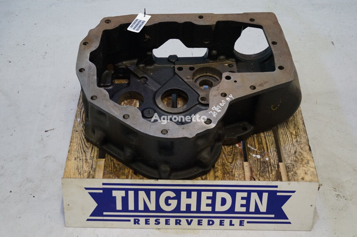 Case IH 702960A4 gearbox housing for wheel tractor