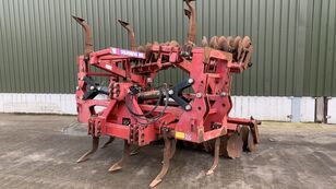 Weaving Subdisc stubble cultivator