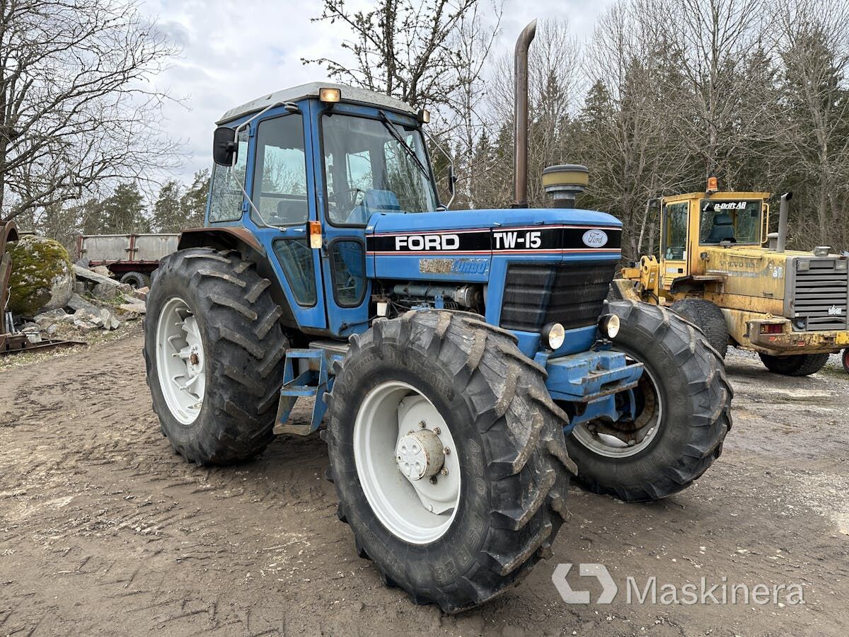 Ford TW-15 4WD wheel tractor