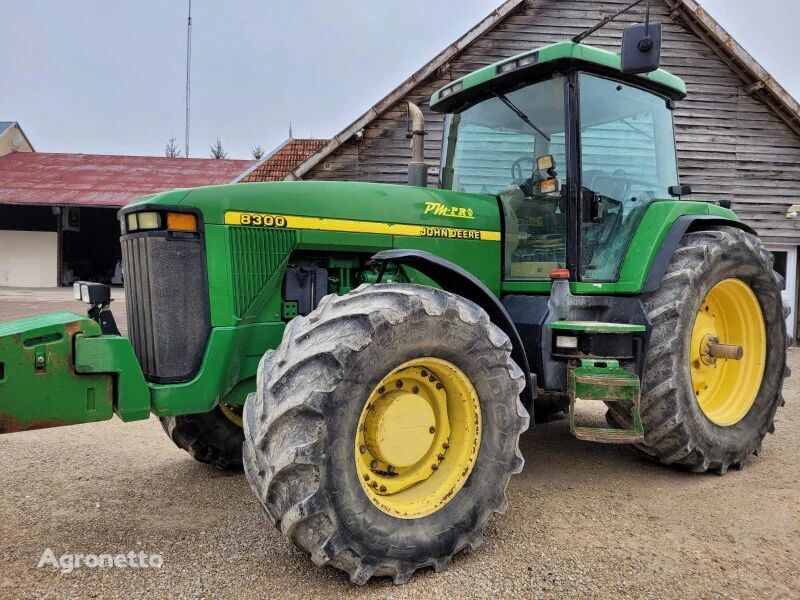 John Deere 8300 wheel tractor
