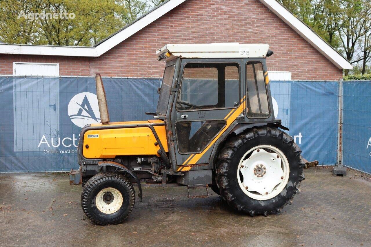 Renault wheel tractor