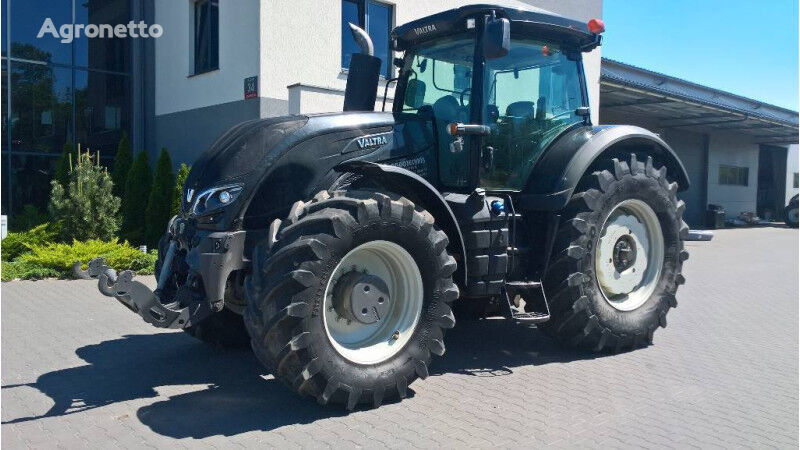 Valtra s374 wheel tractor for parts